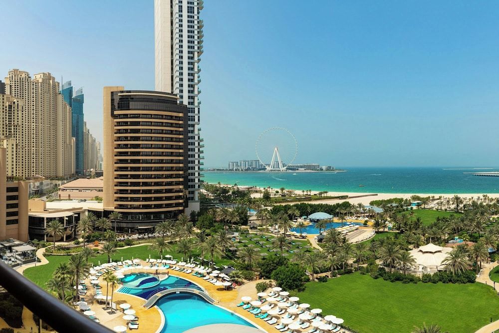Le Royal Meridien Beach Resort & Spa Dubai 1