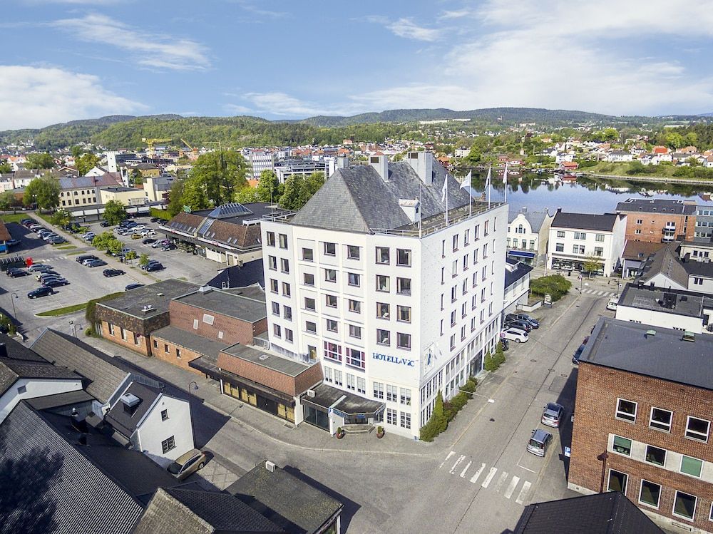 Home Hotel Vic 1