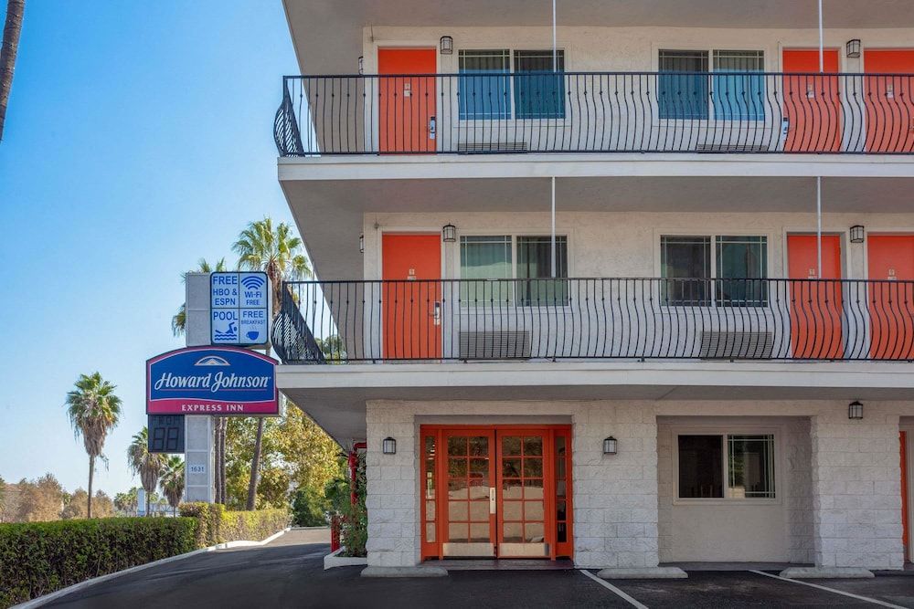 Howard Johnson by Wyndham San Diego Hotel Circle 1