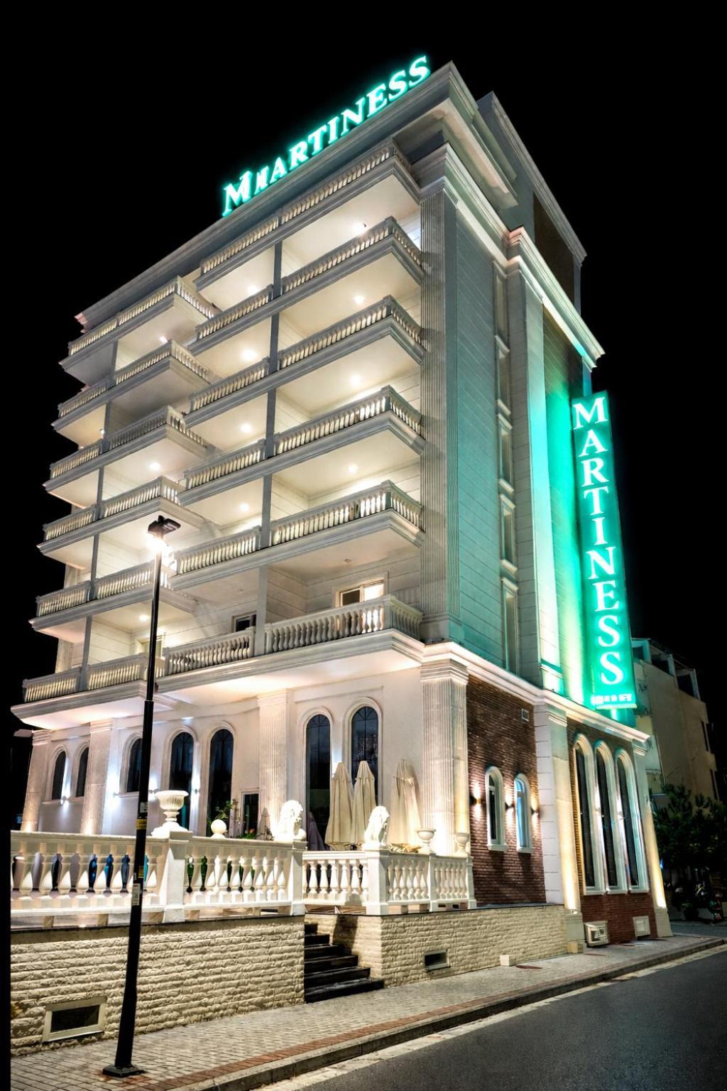 Martiness Hotel Durres 1