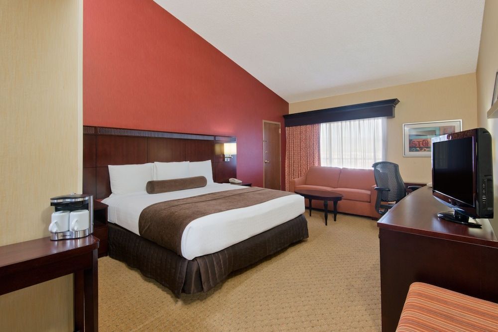 Crowne Plaza ALBUQUERQUE by IHG 1