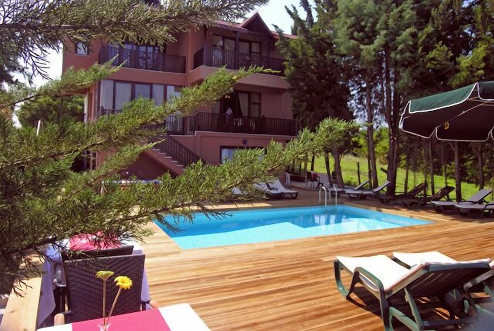 Villa Pine Garden 1