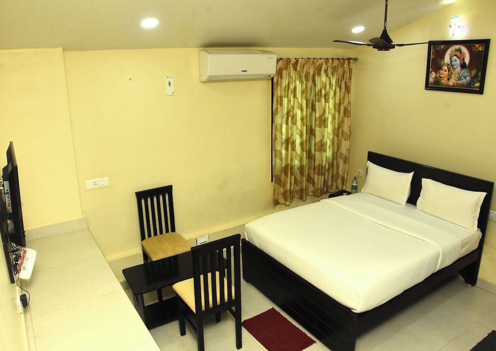 Temple stay - Uma Residency and Guest House 2