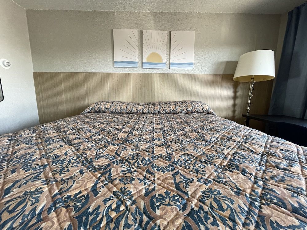 Stone Creek Inn 1