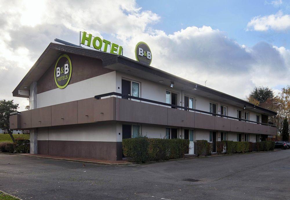B&B HOTEL Saclay 1