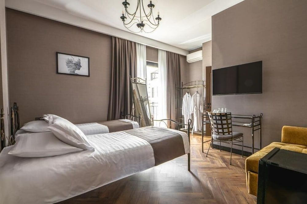Golden Boutique Hotel 1