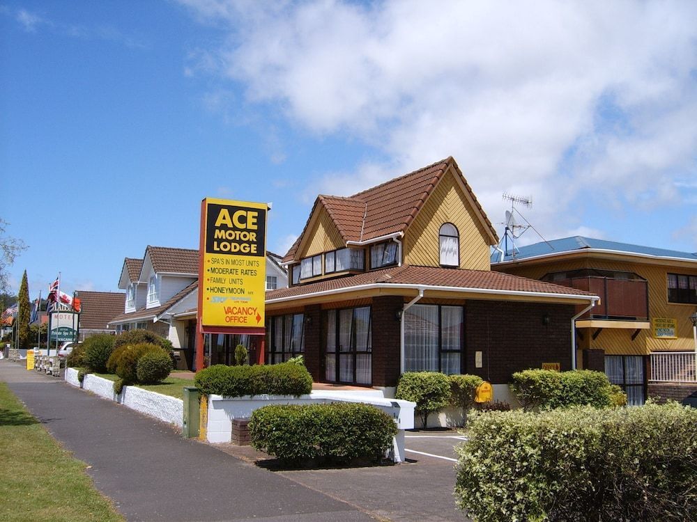 Ace Motor Lodge 1
