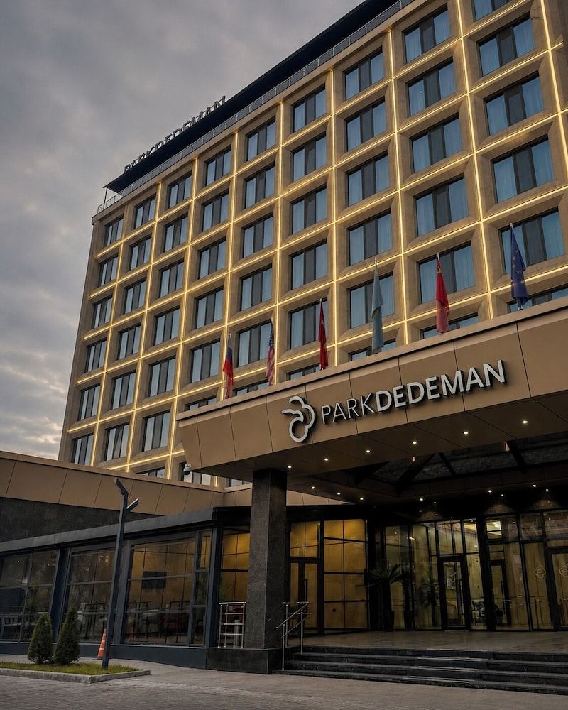 Park Dedeman Almaty 1