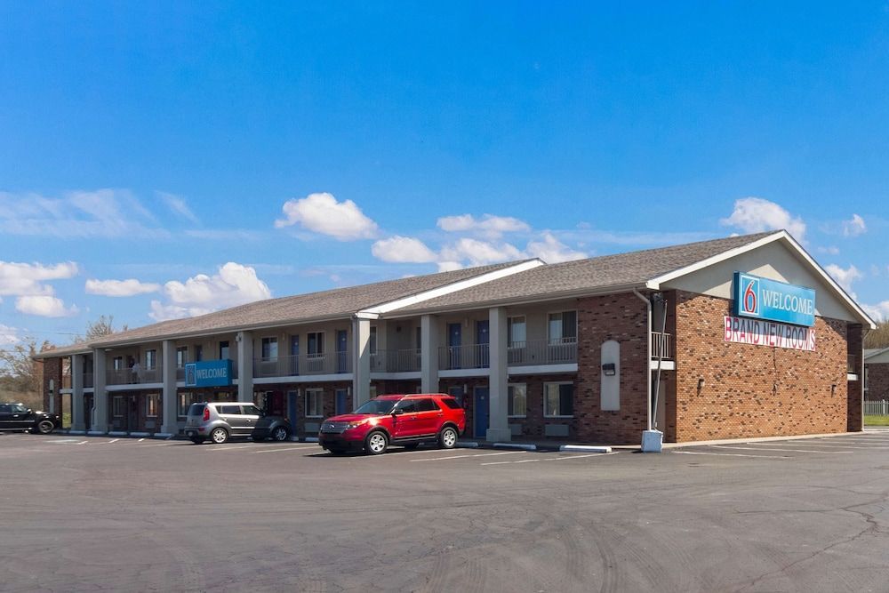 Motel 6-Youngstown, OH 1