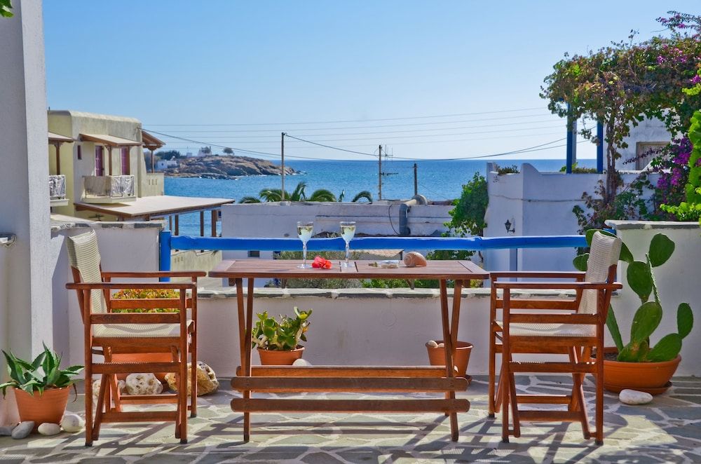 Sea View Apartments & Studios 1