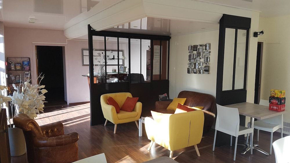 Brit Hotel Le Surcouf 2
