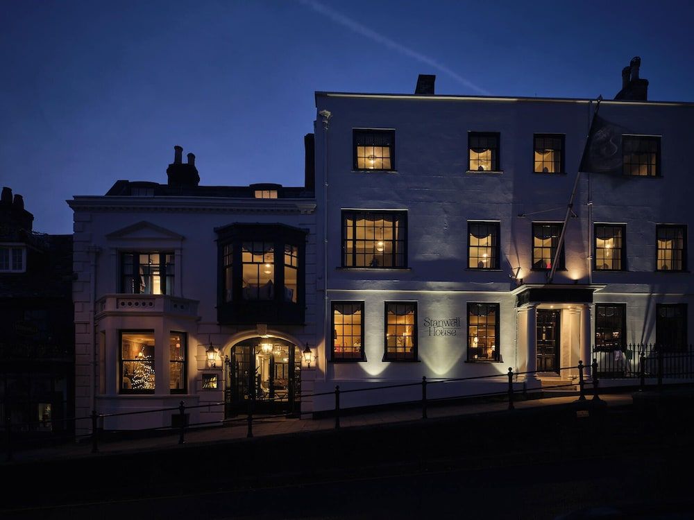 Stanwell House 1
