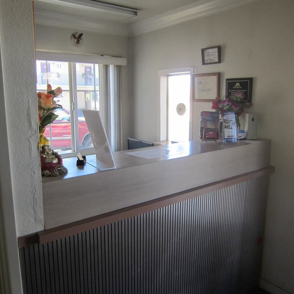 Pacific Best Inn 2