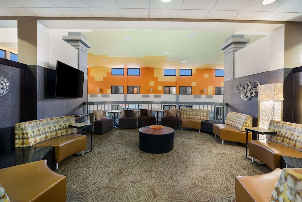 Revel Hotel Minot - SureStay Collection by Best Western 2
