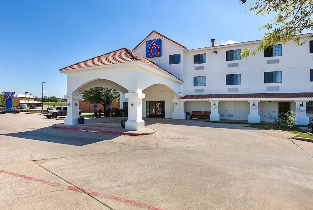 Motel 6-Bedford, TX - Fort Worth 1