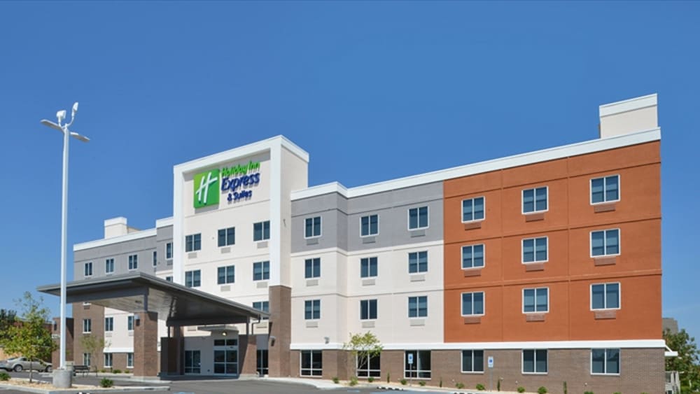 Holiday Inn Express & Suites LEXINGTON - HAMBURG AREA by IHG 1