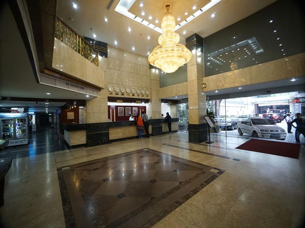 Five Rams City Hotel 2