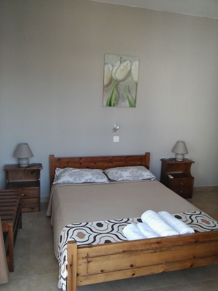 Maria Studios and Apartments 2