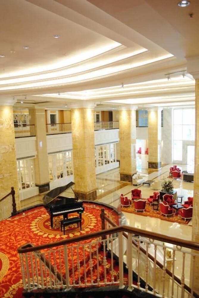 Adimulia Hotel Medan 2
