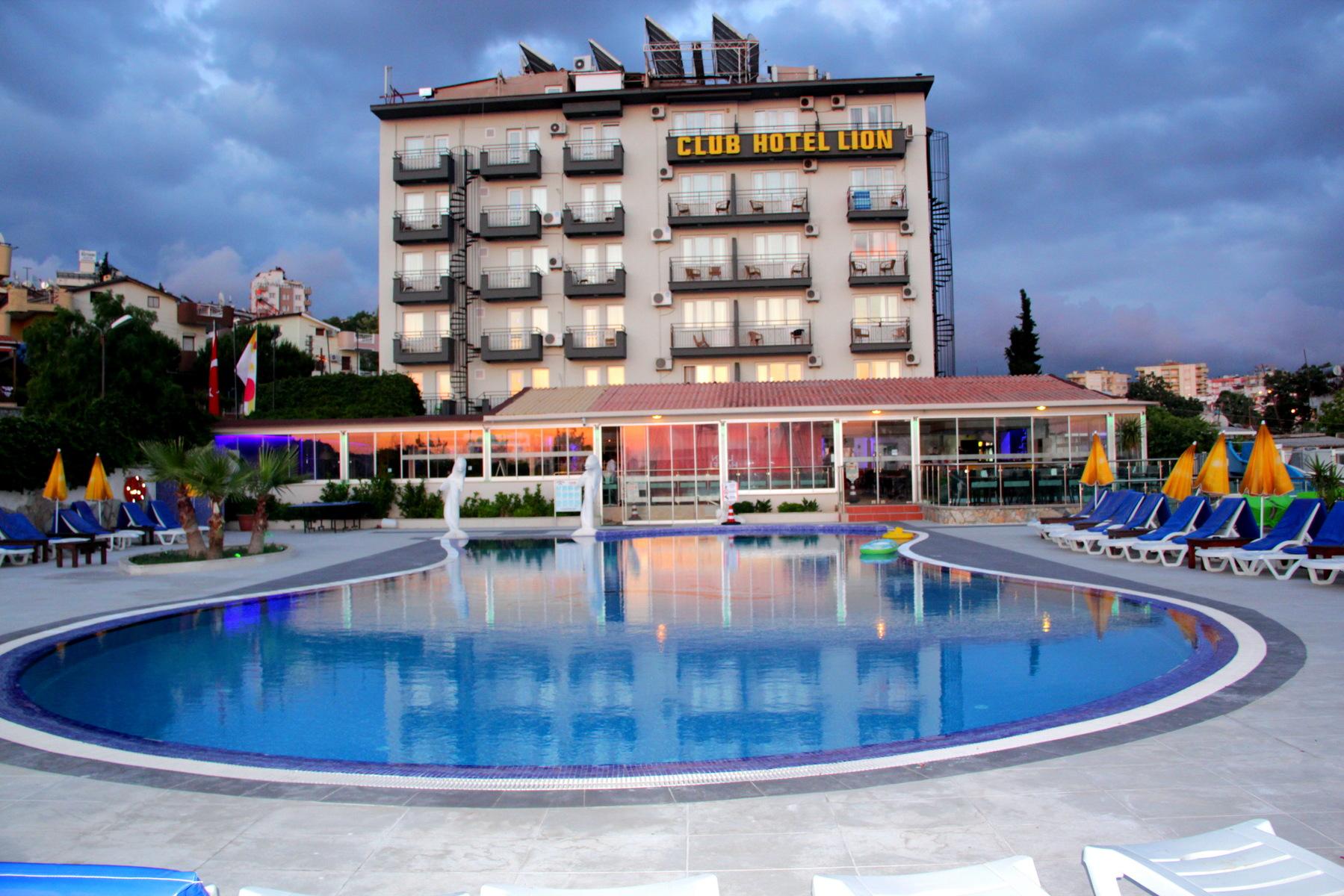 Lion Hotel 1