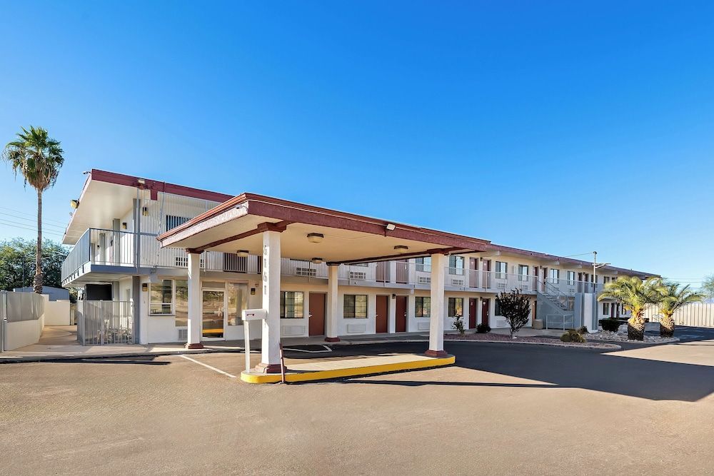 Red Roof Inn Tucson - Vail 1