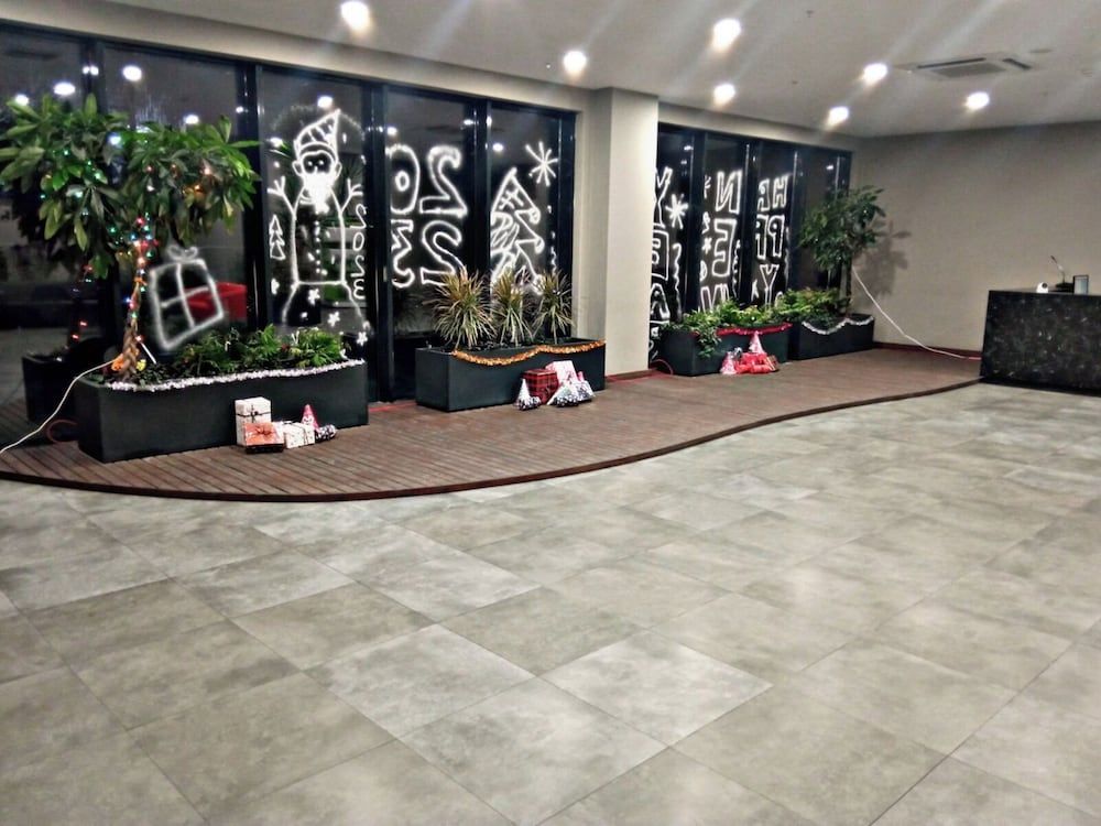 LUX RESIDENCE 2 ROOMS 1 SALOON 2