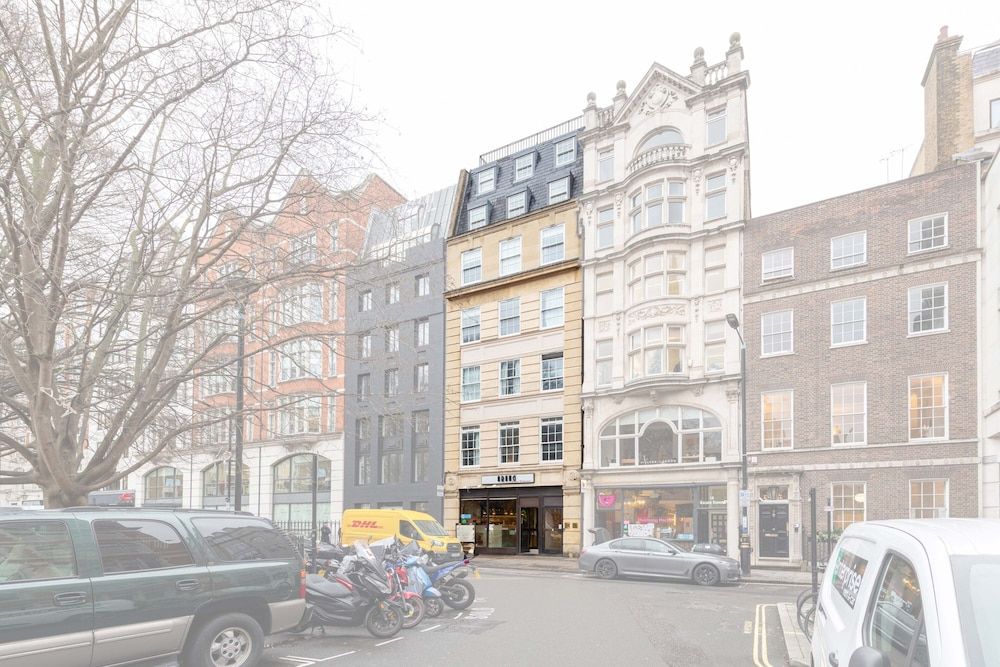 Golden Square Soho 1
