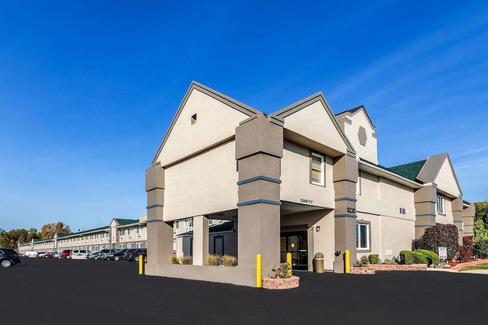 Park Inn by Radisson, Detroit Metro Airport 1