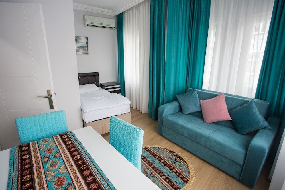 Istanbul House 2