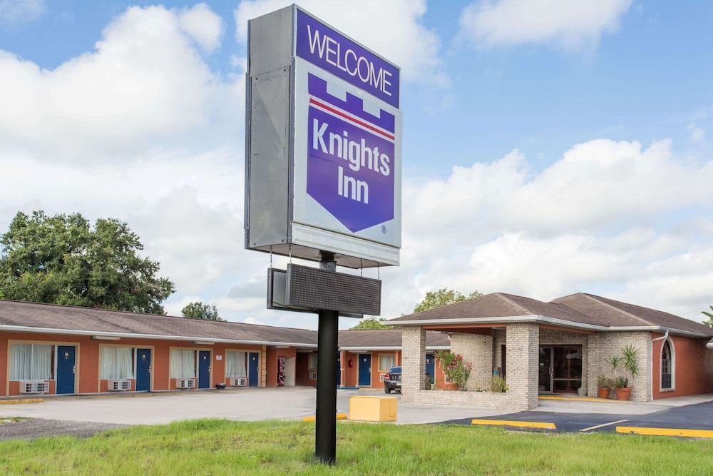 Knights Inn Arcadia 1