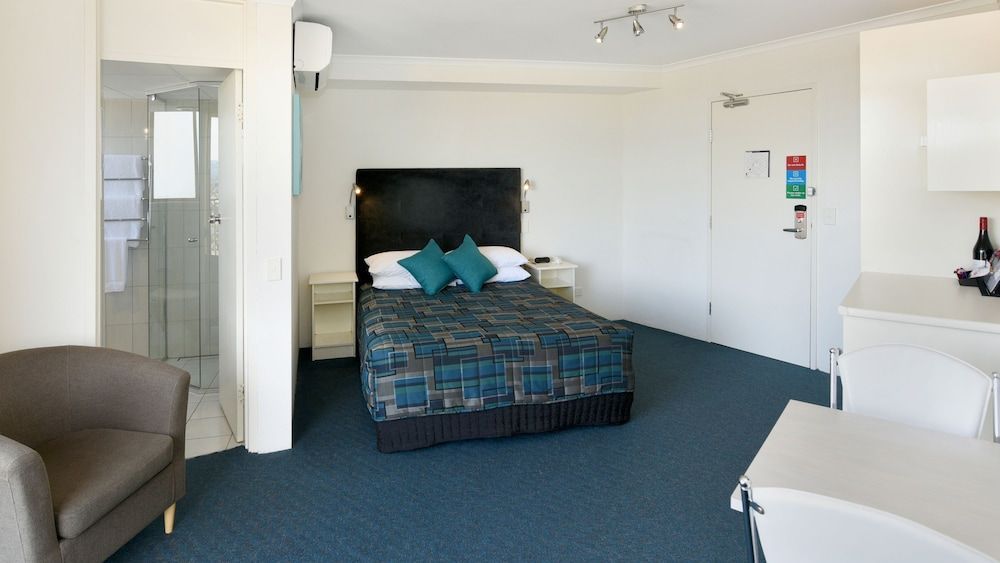 Atlantic Tower Motor Inn 2