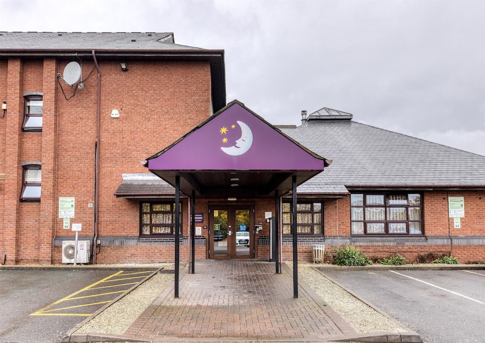 Premier Inn Birmingham City - Aston 1