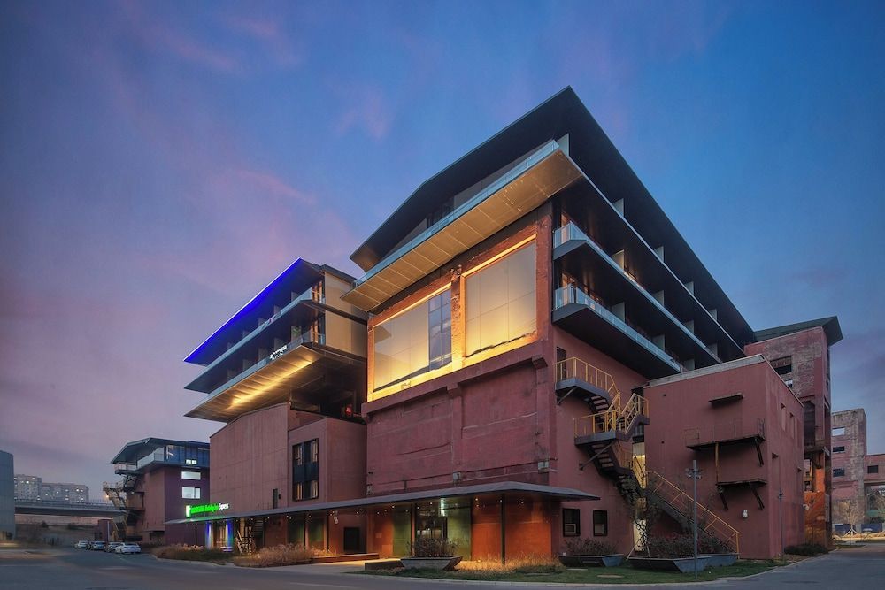 Holiday Inn Express Beijing Shijingshan Parkview by IHG 1