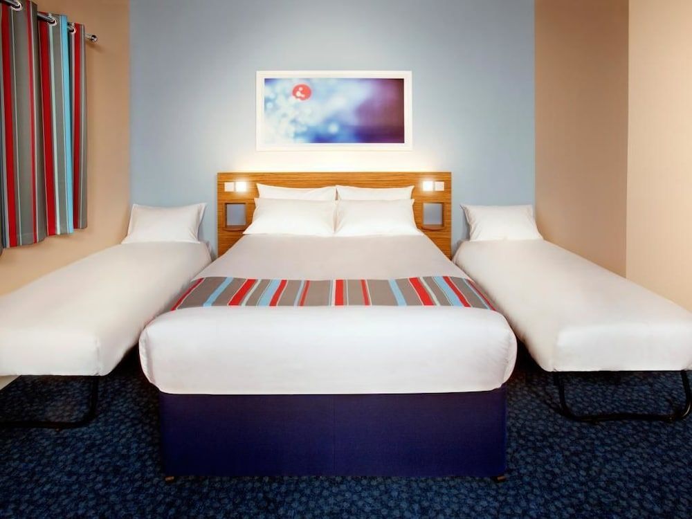 Travelodge Manchester Salford Quays 2