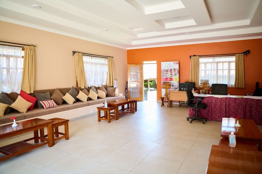 PELICAN LODGE - LAKE ELEMENTAITA 2