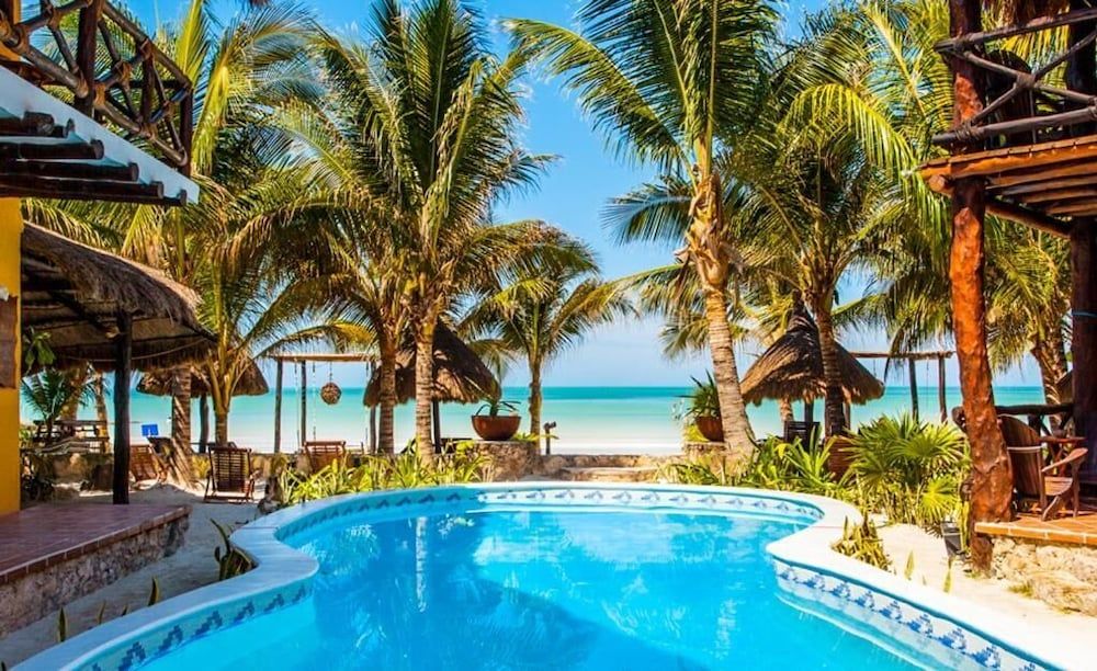 Holbox Dream Beachfront Hotel 1