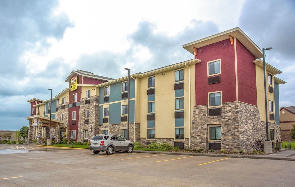 My Place Hotel-Davenport/Quad Cities, IA 1