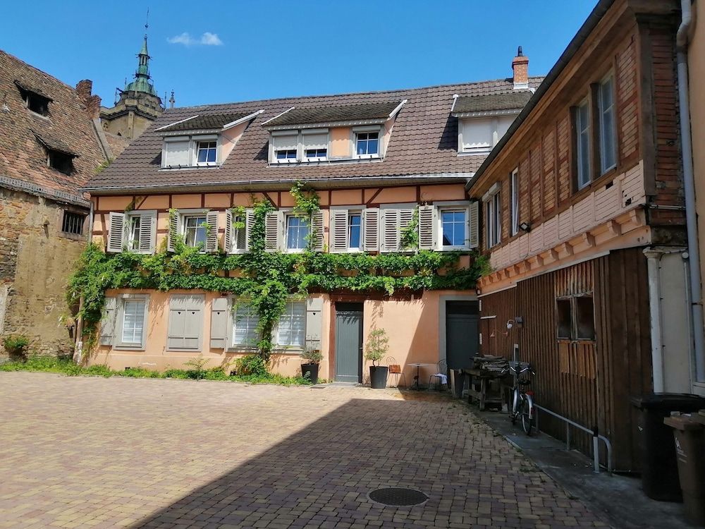 La Cour de Berthe Est 1