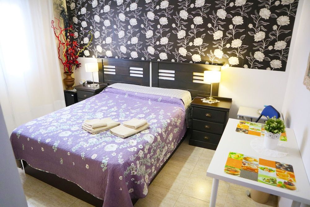 HAPPY ROOM 1