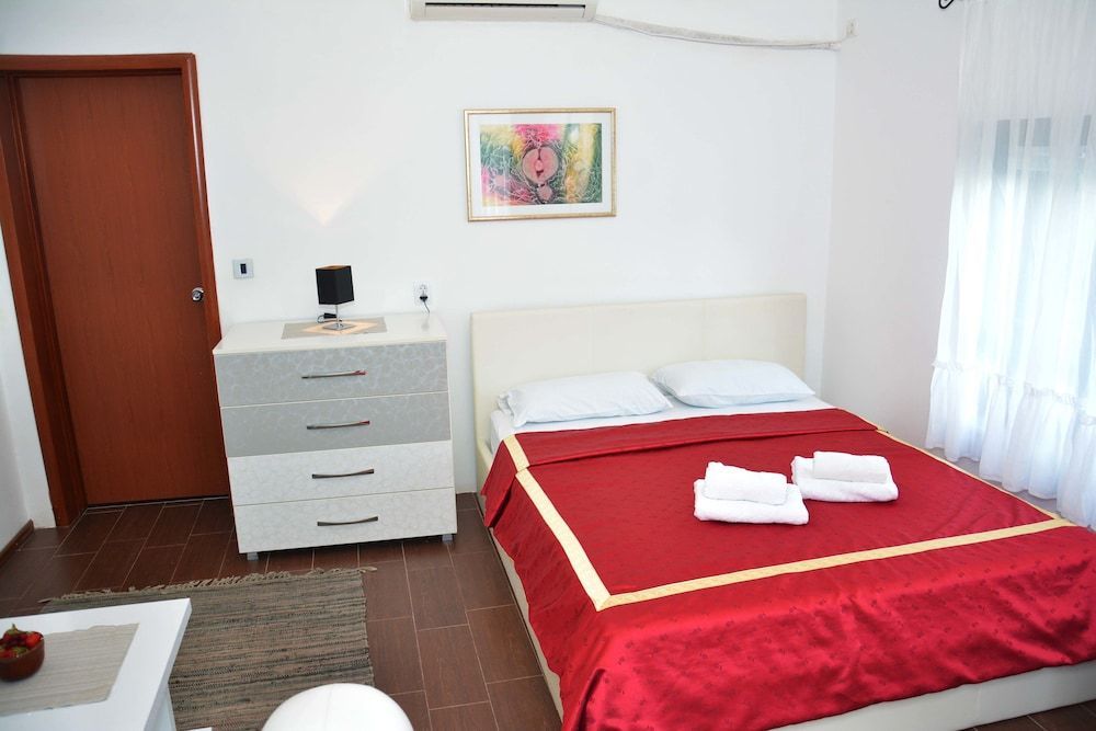 Apartments MaXhit 2