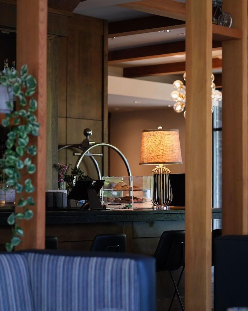 Oswego Hotel 2