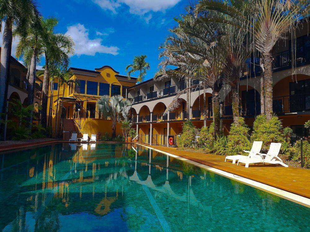 Palm Royale Cairns 1