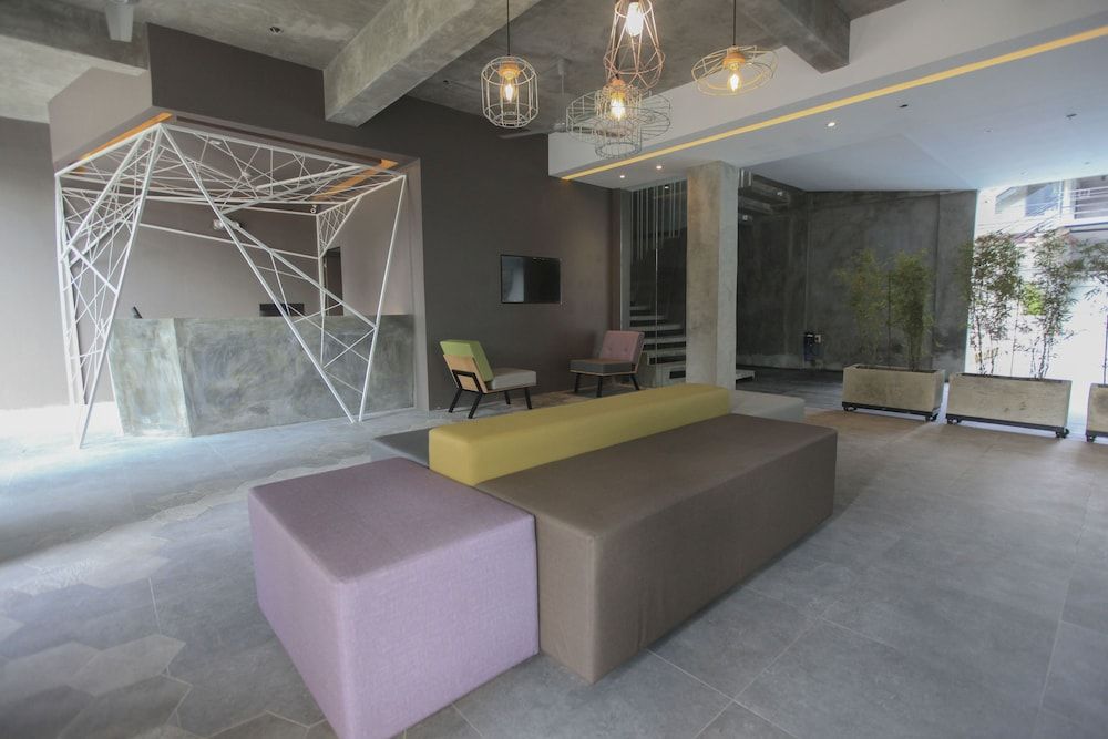 Zenvea Hotel 2