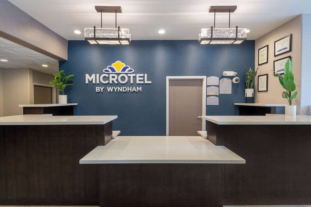 Microtel Inn & Suites by Wyndham Tracy 2