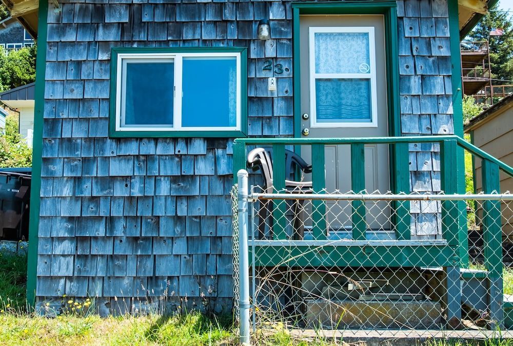 Oceanside Ocean Front Cabins 1