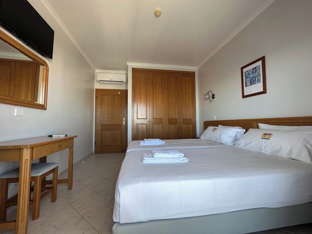 Sunset Haven in Albufeira - Short walk to Oldtown 1