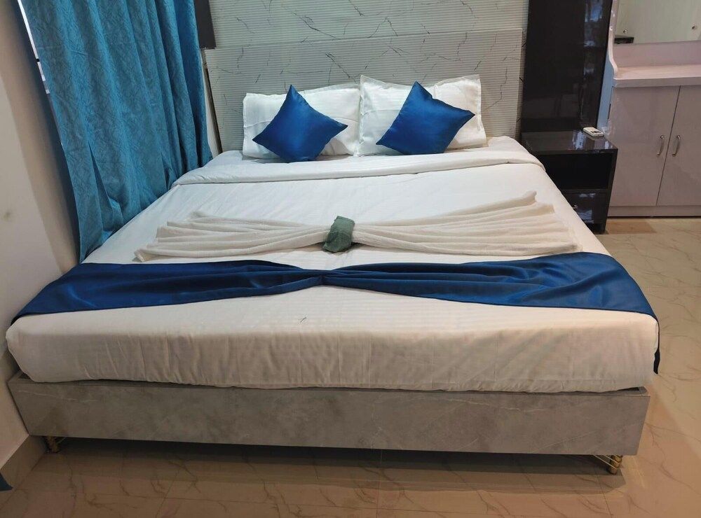 Hotel Origin 1