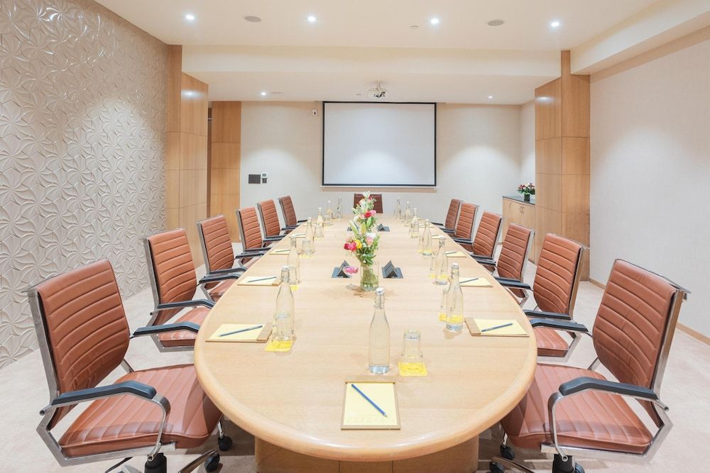 Golden Tulip Jaipur City Center 1