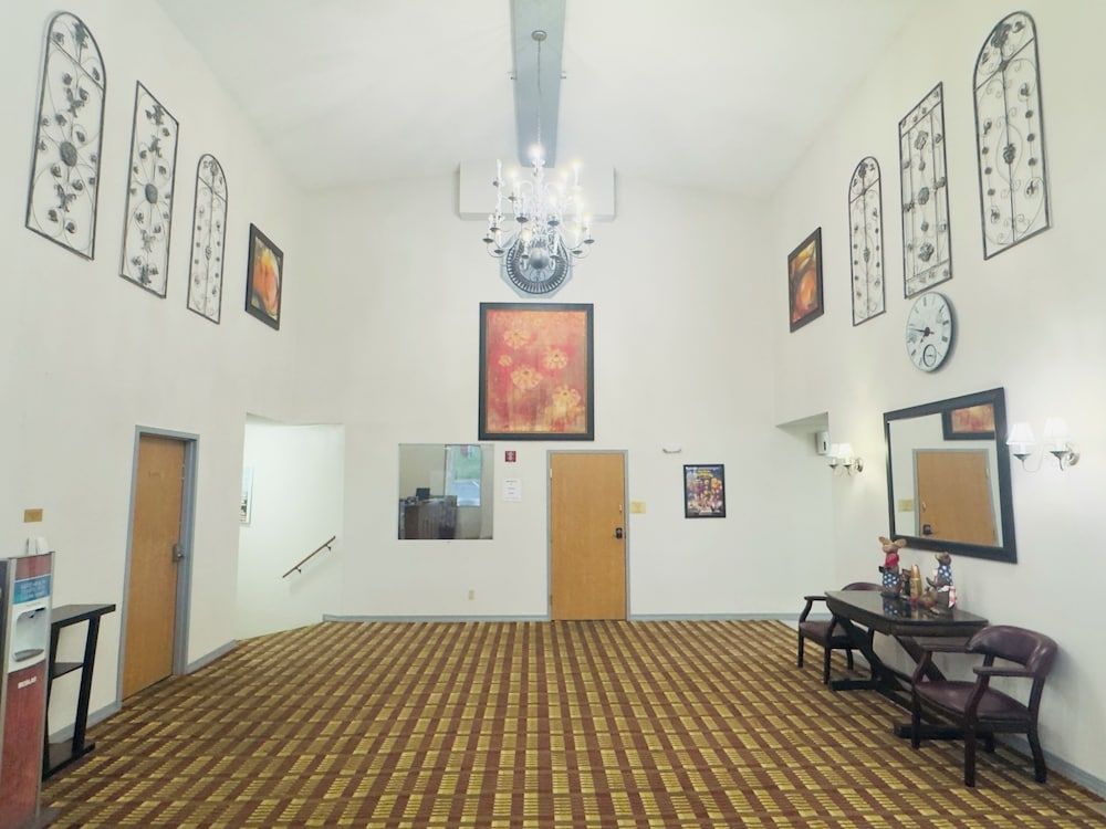 Scenic Hills Inn 2