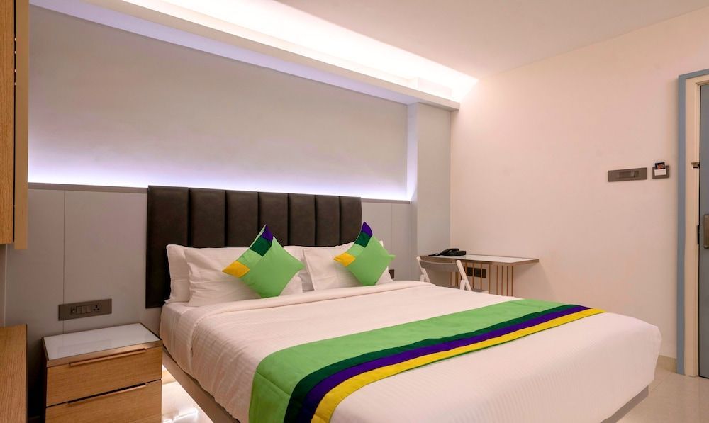Treebo Premium D Consulate, Near US Consulate Hyderabad 1